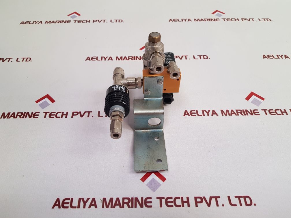 Parker 483590S4 F Solenoid Valve 131M7550