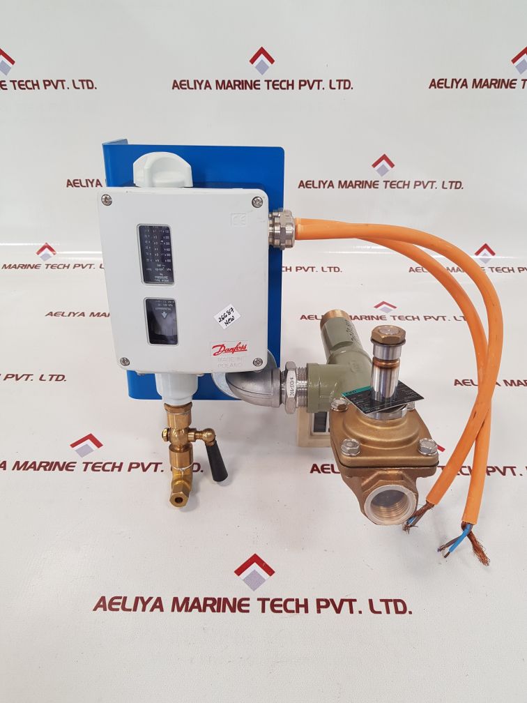 Danfoss  rt200 pressure switch with a3281-003 and ckd adk11-20a valve set 