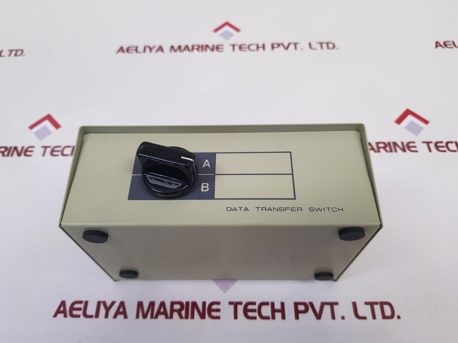 Gc Electronics 45-2030 Data Transfer Switch