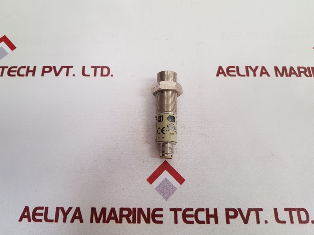 Omron e3f2-r4b4-m1-m photoelectric sensor Used