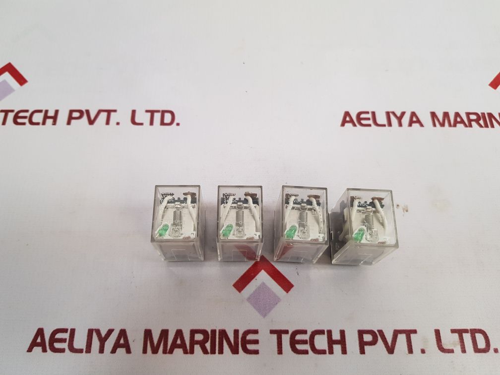 Lot Of 4X Omron Ly2N Electromagnetic Relay 10A 110Vac