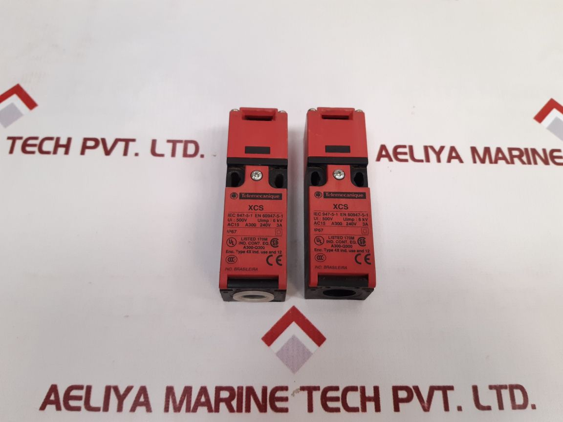Telemecanique Xcs-pa592 Safety Interlock Switch