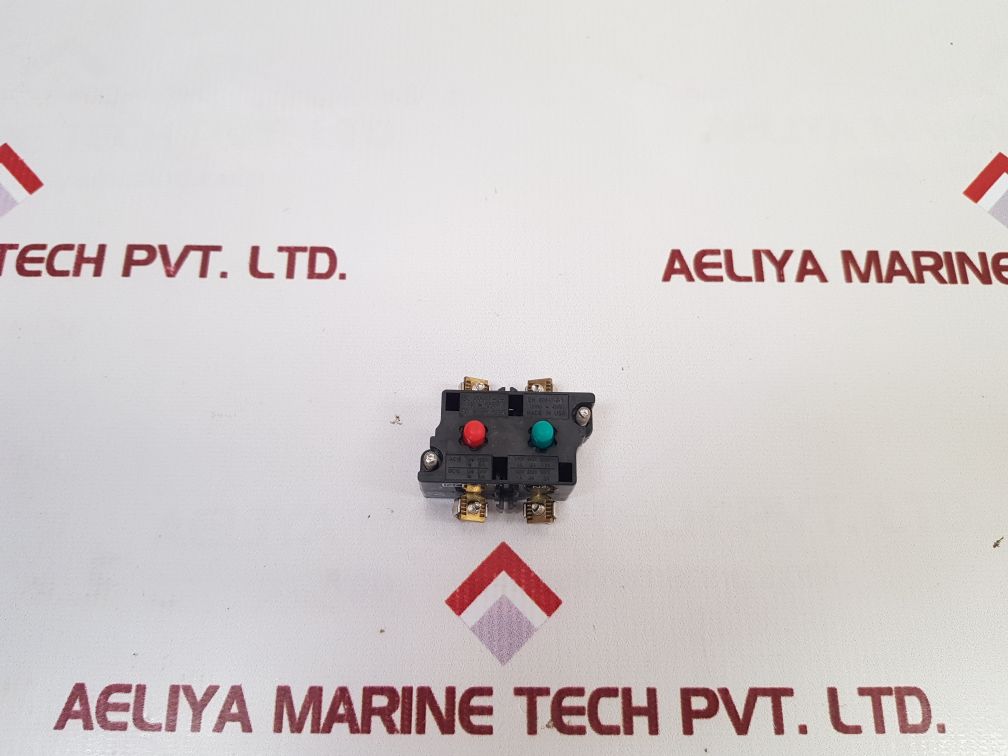 Lot Of 5X Cutler-hammer 10250T/91000T Contact Block 690V 10A