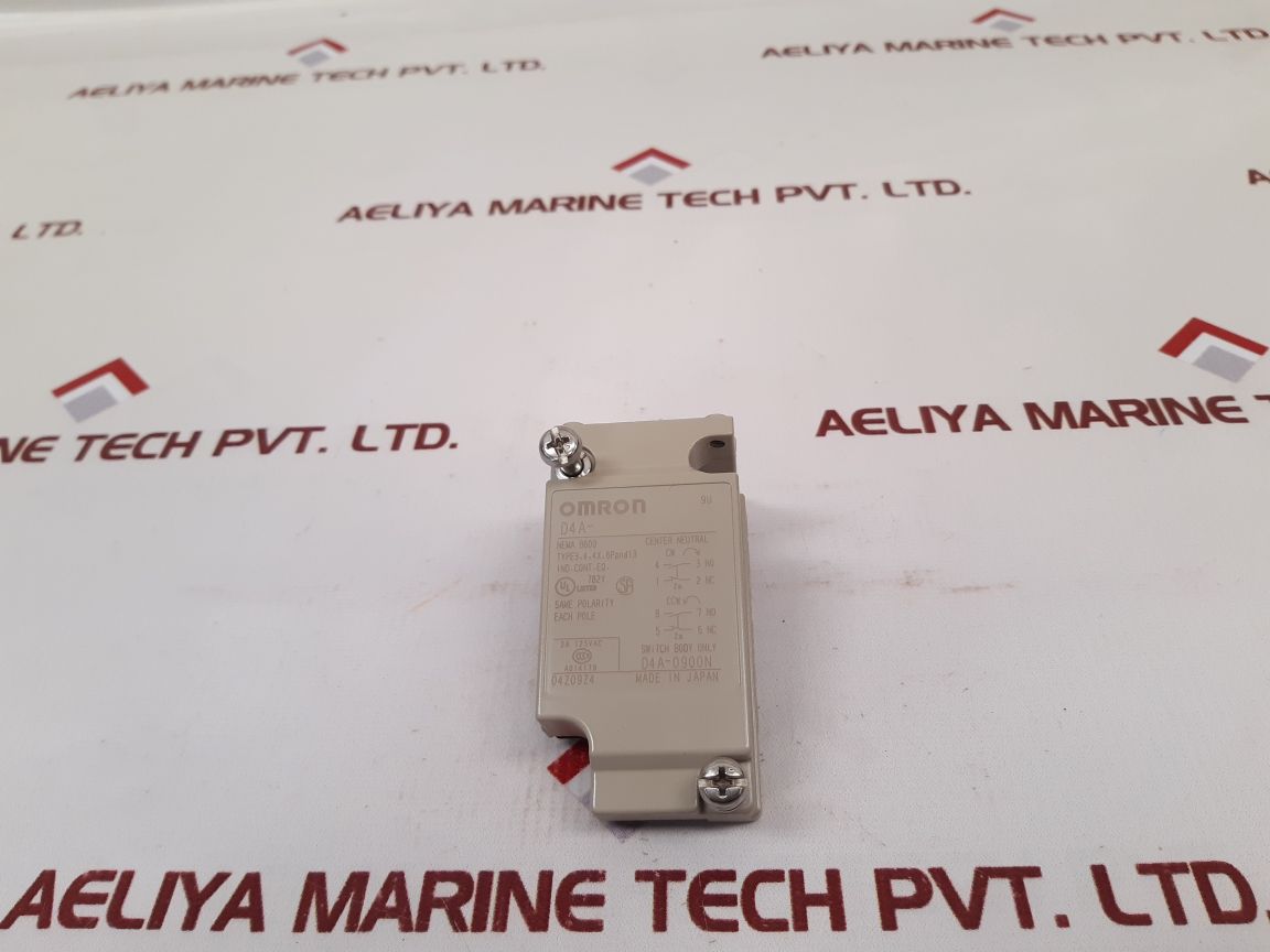 Omron D4A-0900N Limit Switch