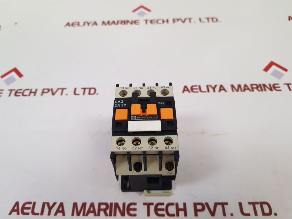 Telemecanique Ca2 Dn22N7 Control Relay 415V 50/60Hz
