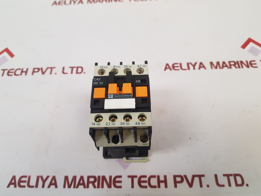 Telemecanique Ca2 Dc22M7 Control Relay 10A 750V