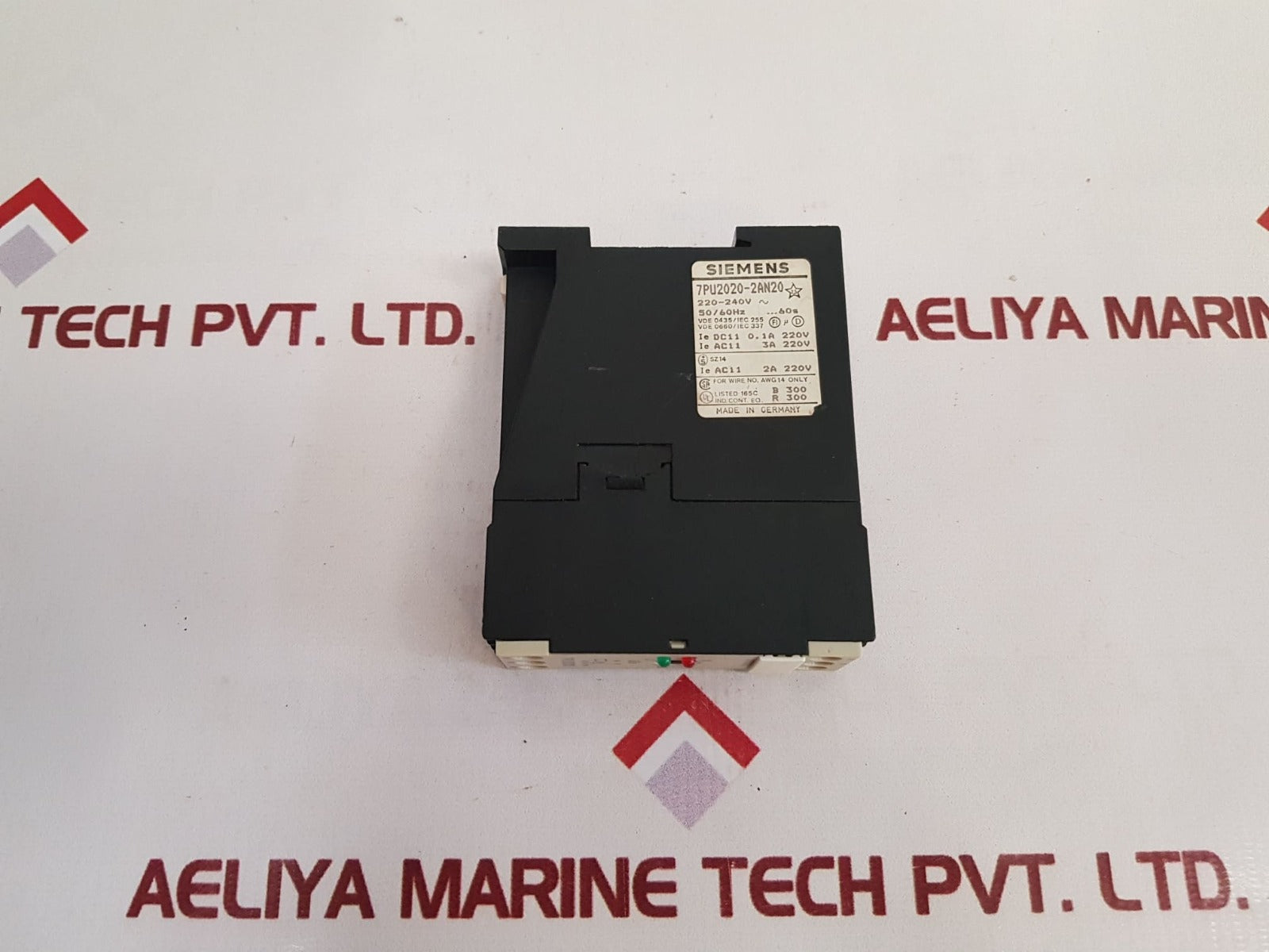 Siemens 7Pu2020-2An20 Timing Relay