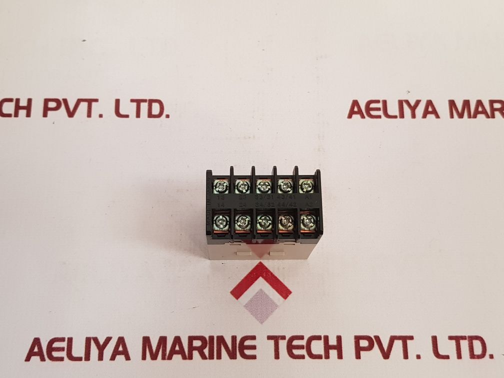 Omron G7J-3A1B-b Relay 24Vdc