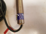 Telemecanique Xu9-m18Np340 Photoelectric Sensor