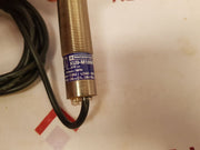 Telemecanique Xu9-m18Np340 Photoelectric Sensor