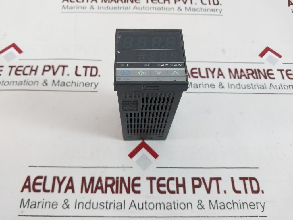 Rkc Instrument Cb100L Digital Temperature Controller Ja3-m*Nn-n-n1/A