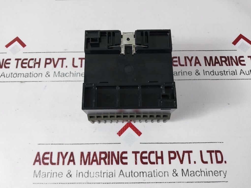 Keyence Ud-300 Ultrasonic Sensor Ac 230V 3A