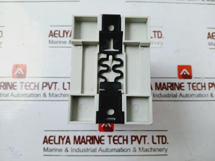 Radix Si3P 3-port Signal Isolator Pt100, 0 To 10V Dc  2115-v19