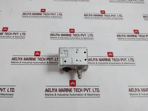 Danfoss Kp1 Pressure Switch 0.7 To 4 Bar 10 To 55 Psi Ac 1/3 16A