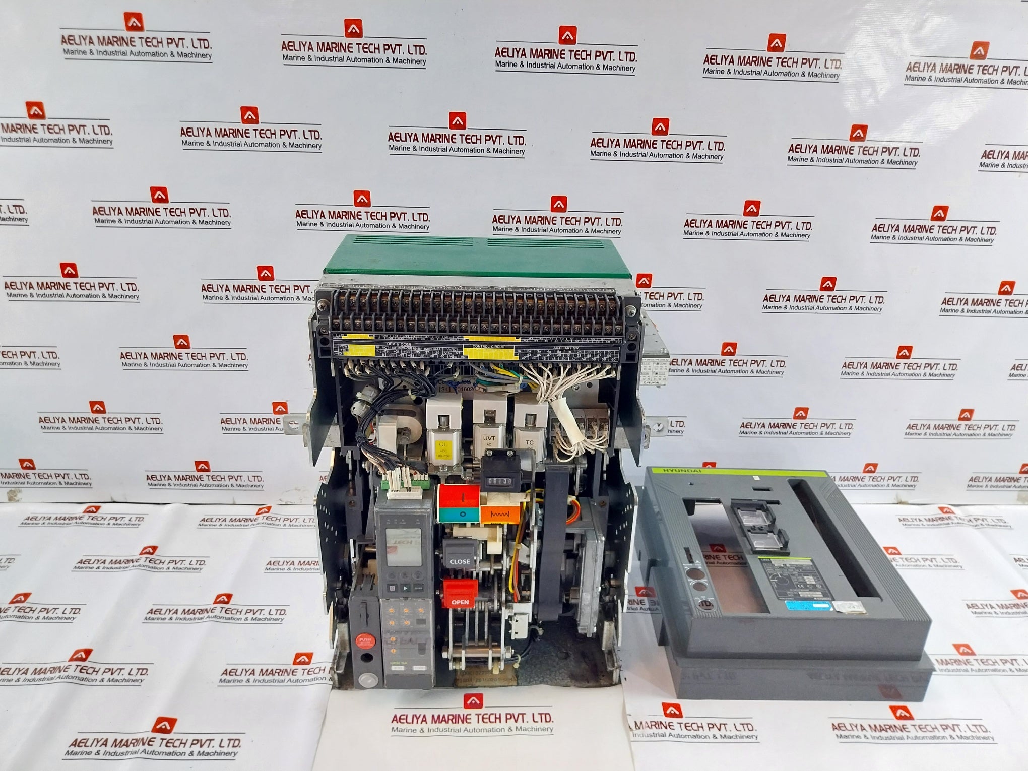 Hyundai Uan16A3B M1C1S168J Air Circuit Breaker 1000V 3-pole 50/60Hz