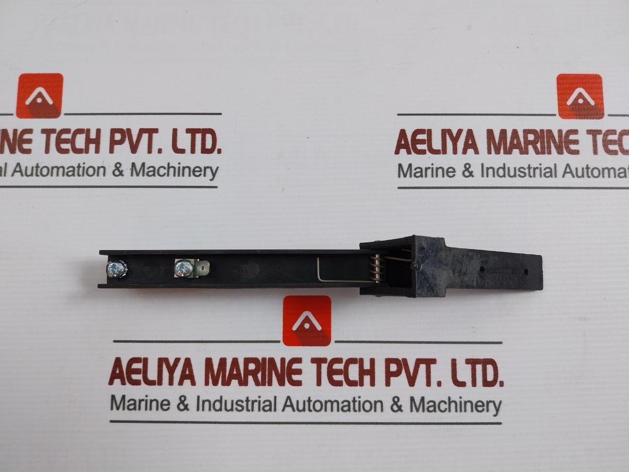 Electrolux 487232795 Rmc Arm Complete V682