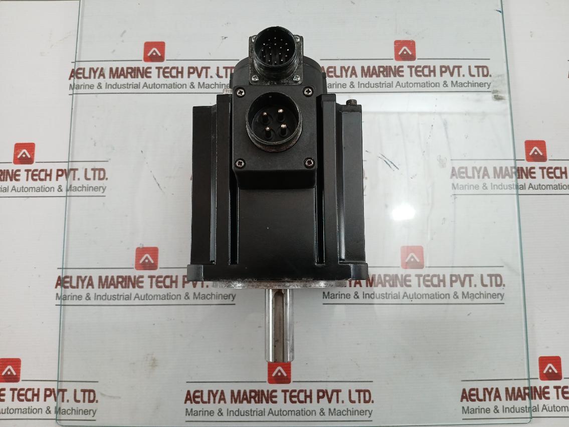 Mdmf302L1G6M Ac Servo Motor Input 119V 16.4A - Panasonic