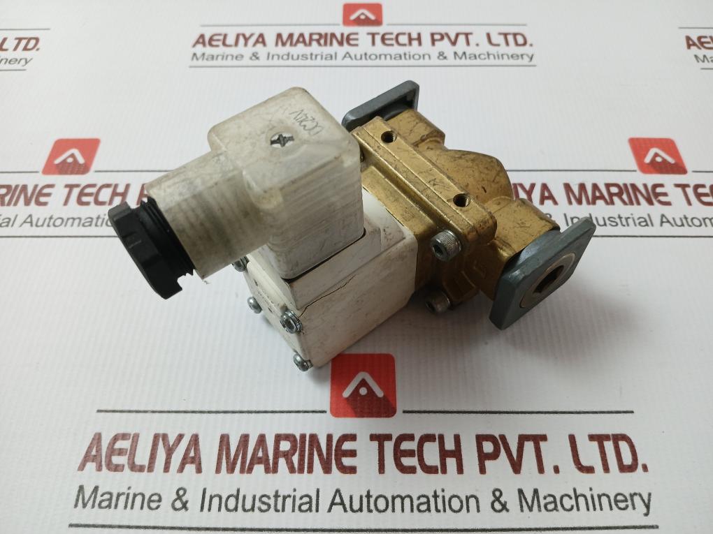 Solenoid Valve Vxz242fz2a Smc 10.5w/Dc24v Condition In Used