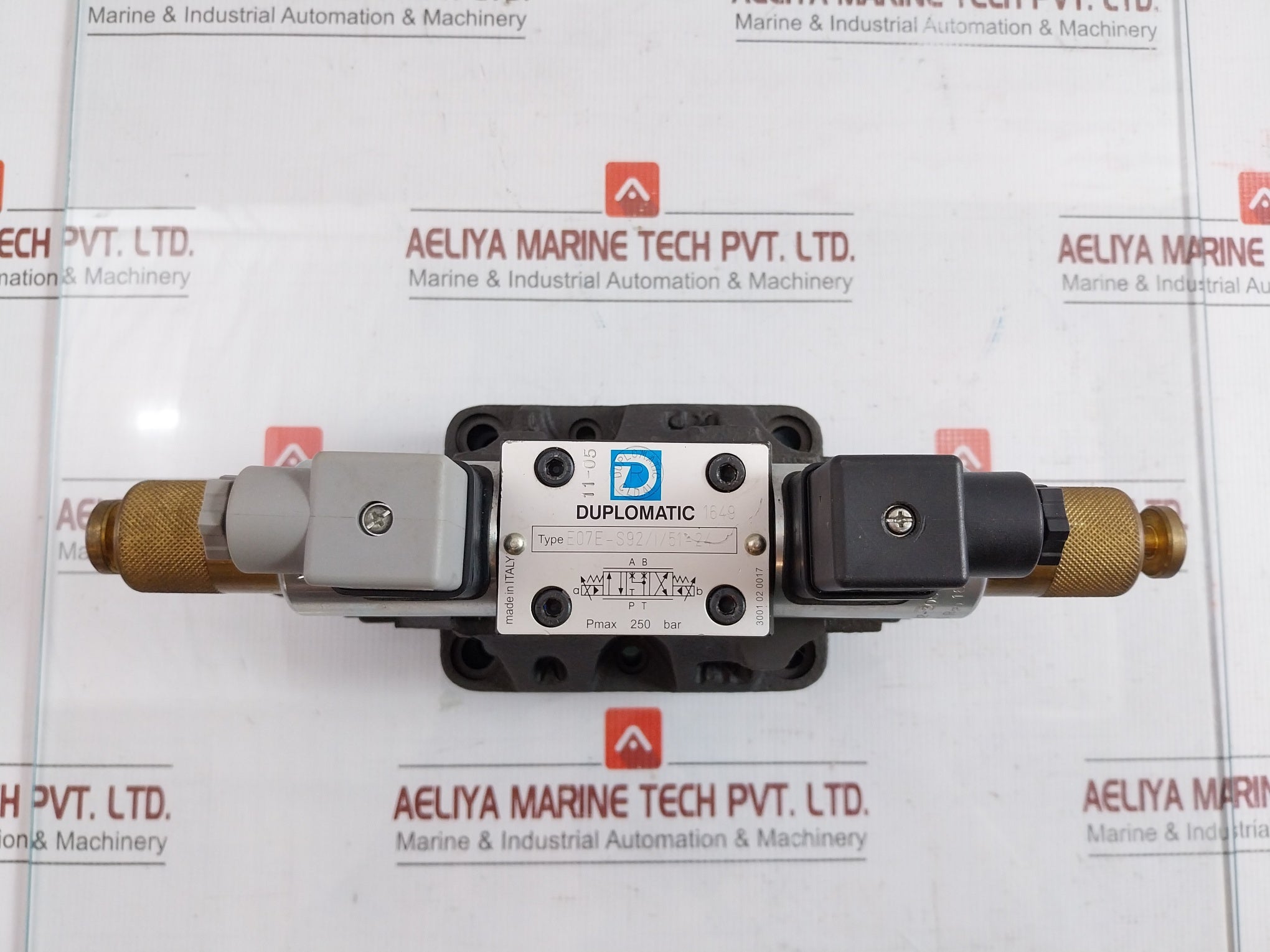 By Duplomatic E07e-S92/1/51-24  Hydraulic Directional Control Valve