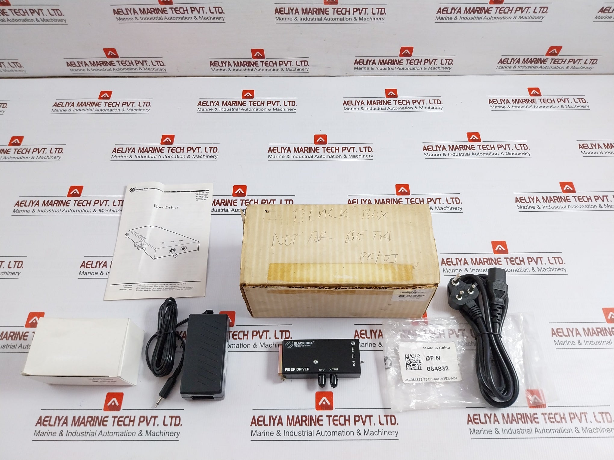 Asynchronous Md940a-Mst Input Fiber Driver 100-240vac 50-60hz 0.2a By Black Box