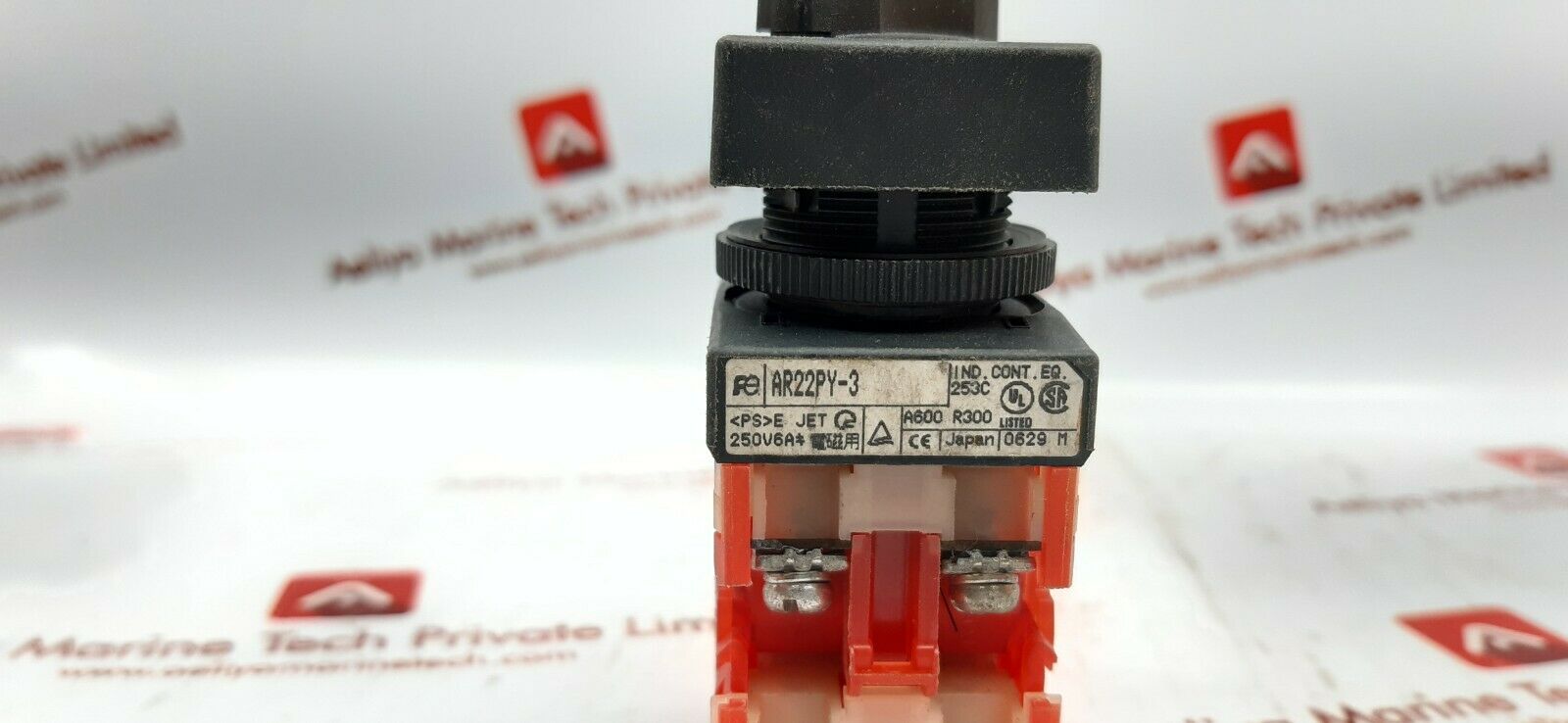 Fuji ar22py-3 push button