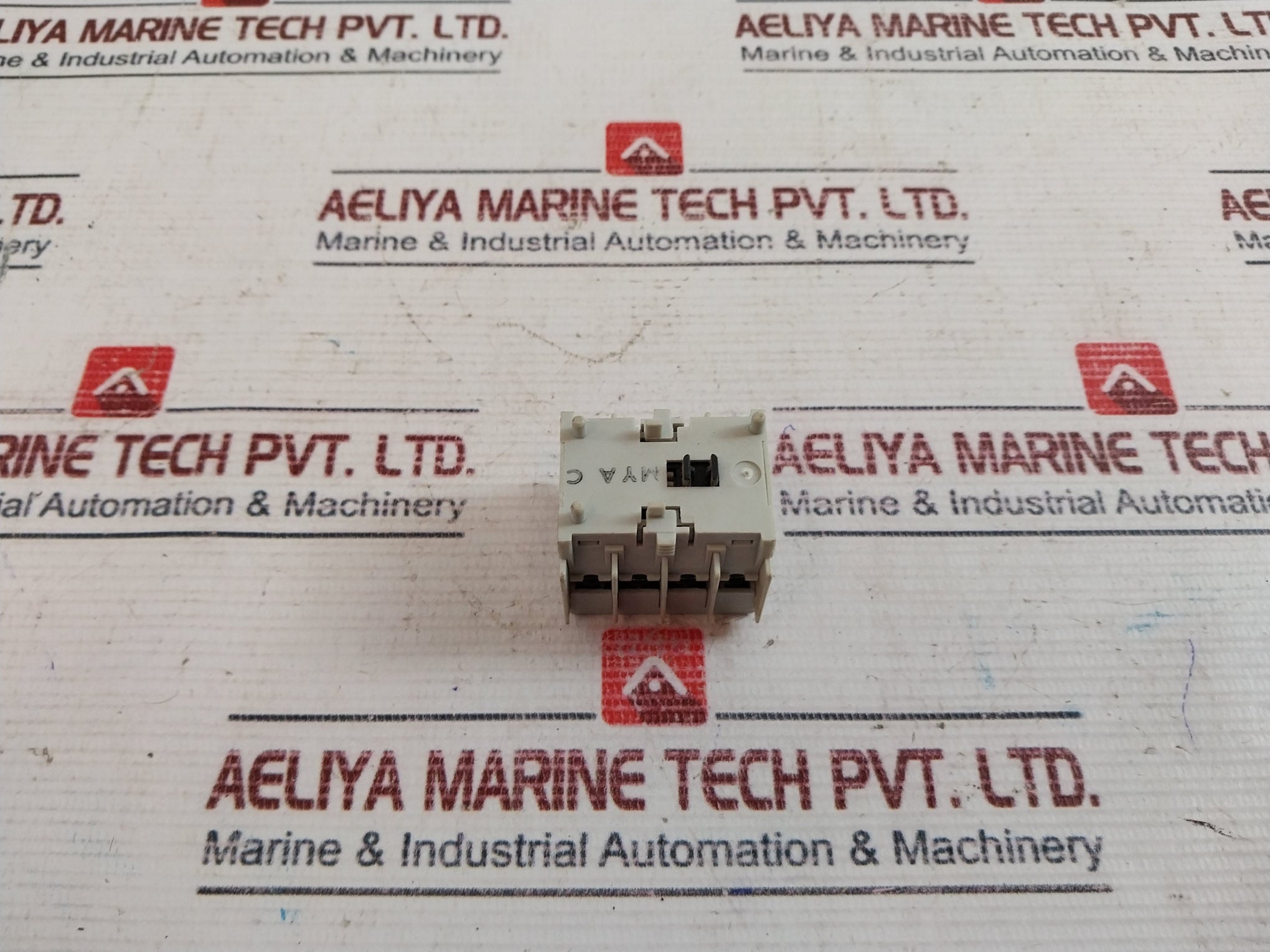 Allen-bradley 100-kfa04E Auxiliary Contact Block 10A 600V Ac Max
