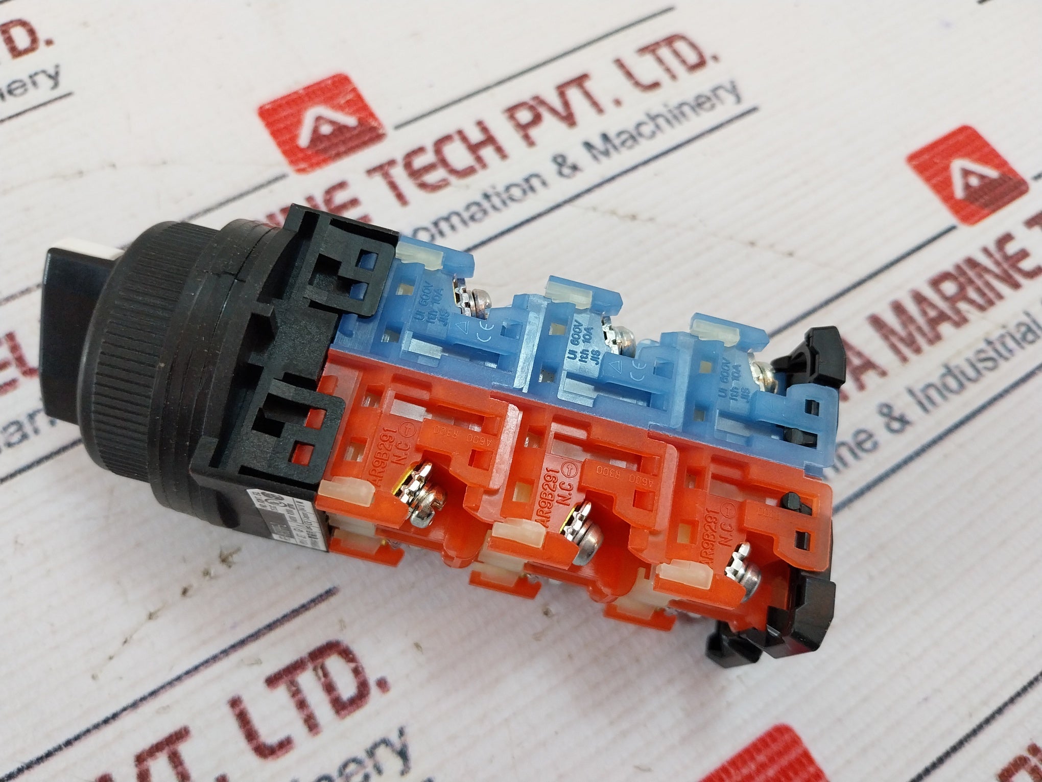 Fuji Electric Ar30Pr-2 Selector Switch 250V 6A (New)