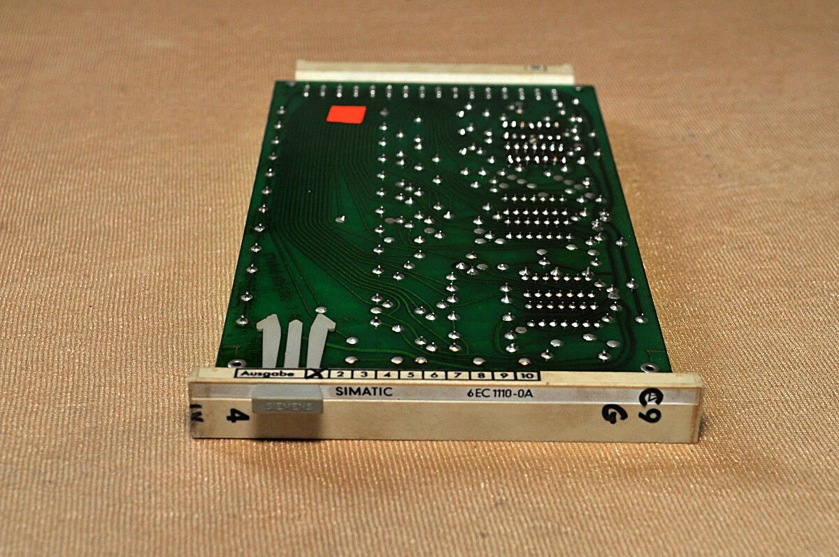 Siemens Simatic 6Ec 1110-0A Pc Output Board