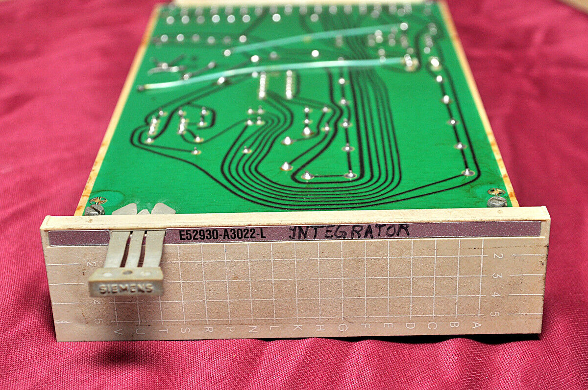 Siemens E52930-a3022-l Industrial Control System Board