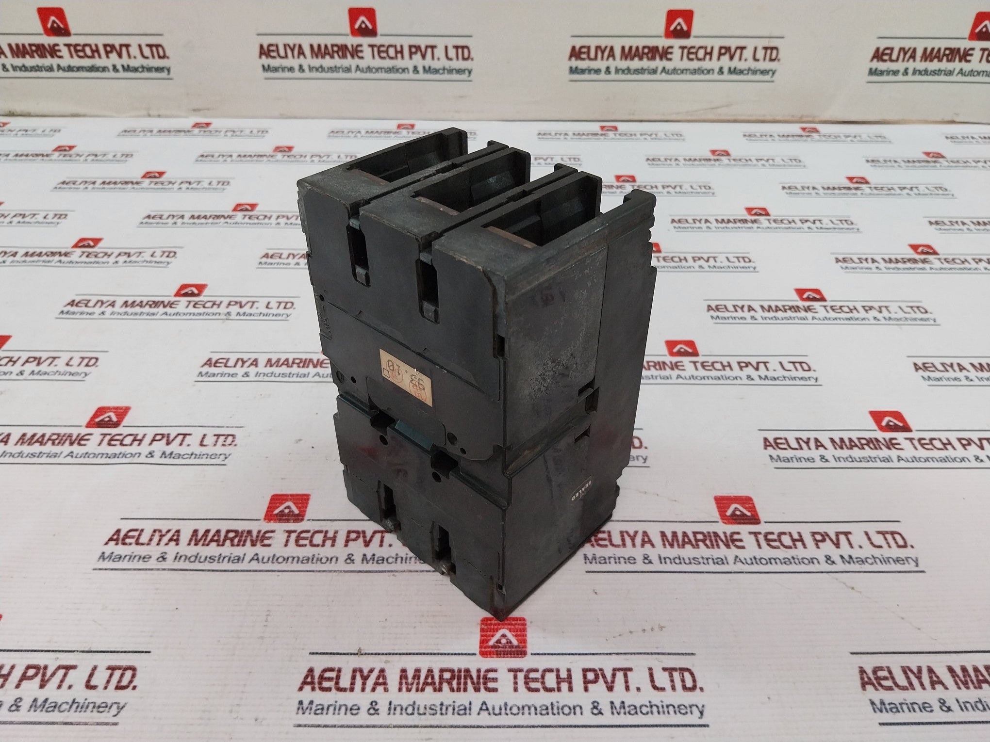 Terasaki Xs225Nn Circuit Breaker 225A 3-pole 600V
