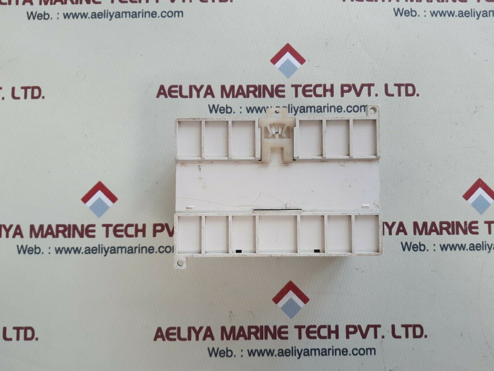 Spectra xc3-24t-c programmable controller dc22~26v