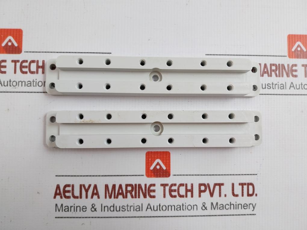 68678978 Condition IN USED Mount Bracket Stand - 60 Gm