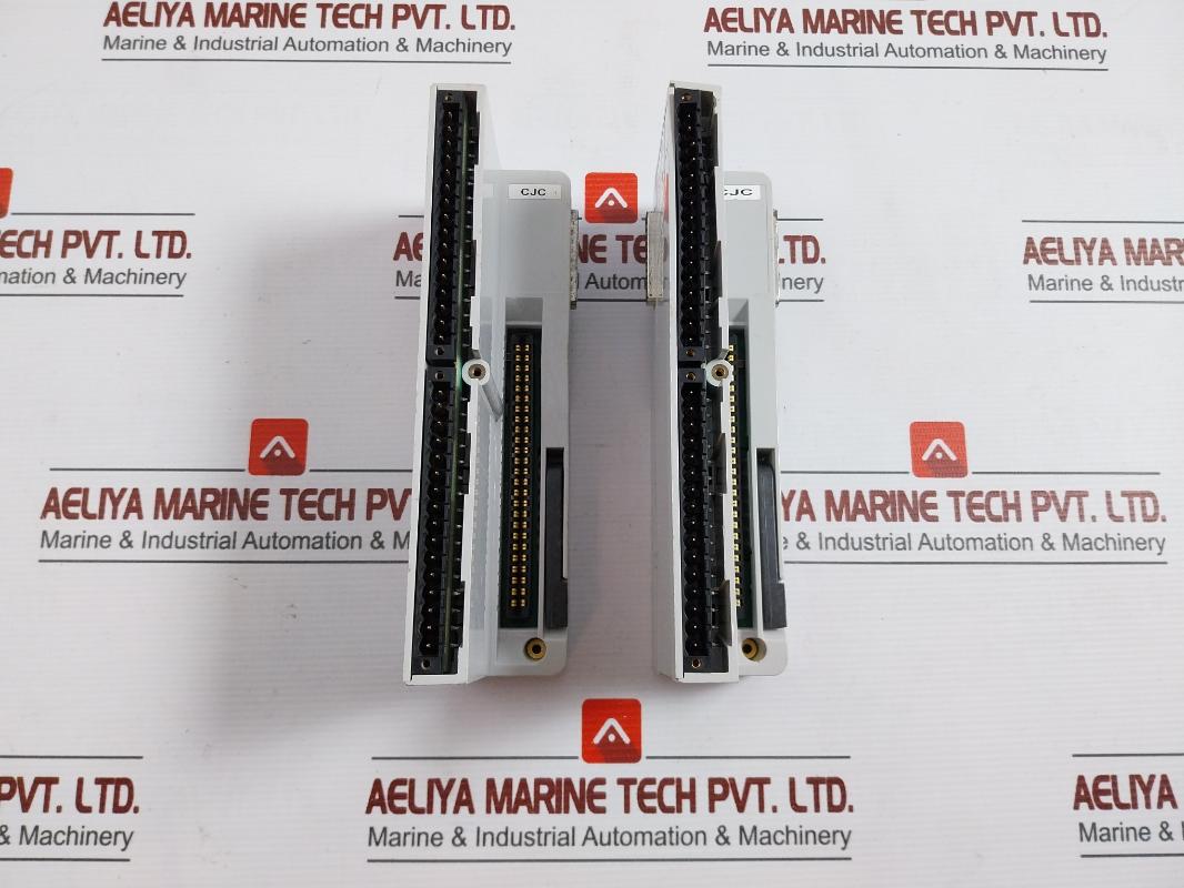 Abb Hbs01-cjc Horizontal Row Mount Base For A Single Module +24V Dc 2A