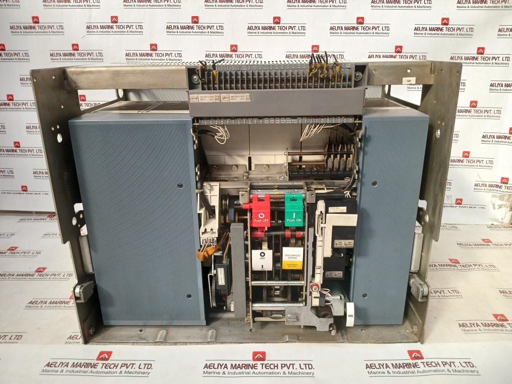 Abb Sace E4S/Ms 40 Emax E6 Circuit Breaker 4000A 690V 12 Kv Iec 60947-3 50/60 Hz