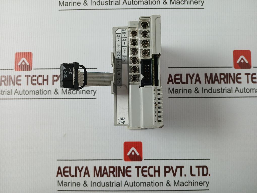 Allen-bradley 1762-ow8 Micrologix 1200 Relay Output Module Rev: B