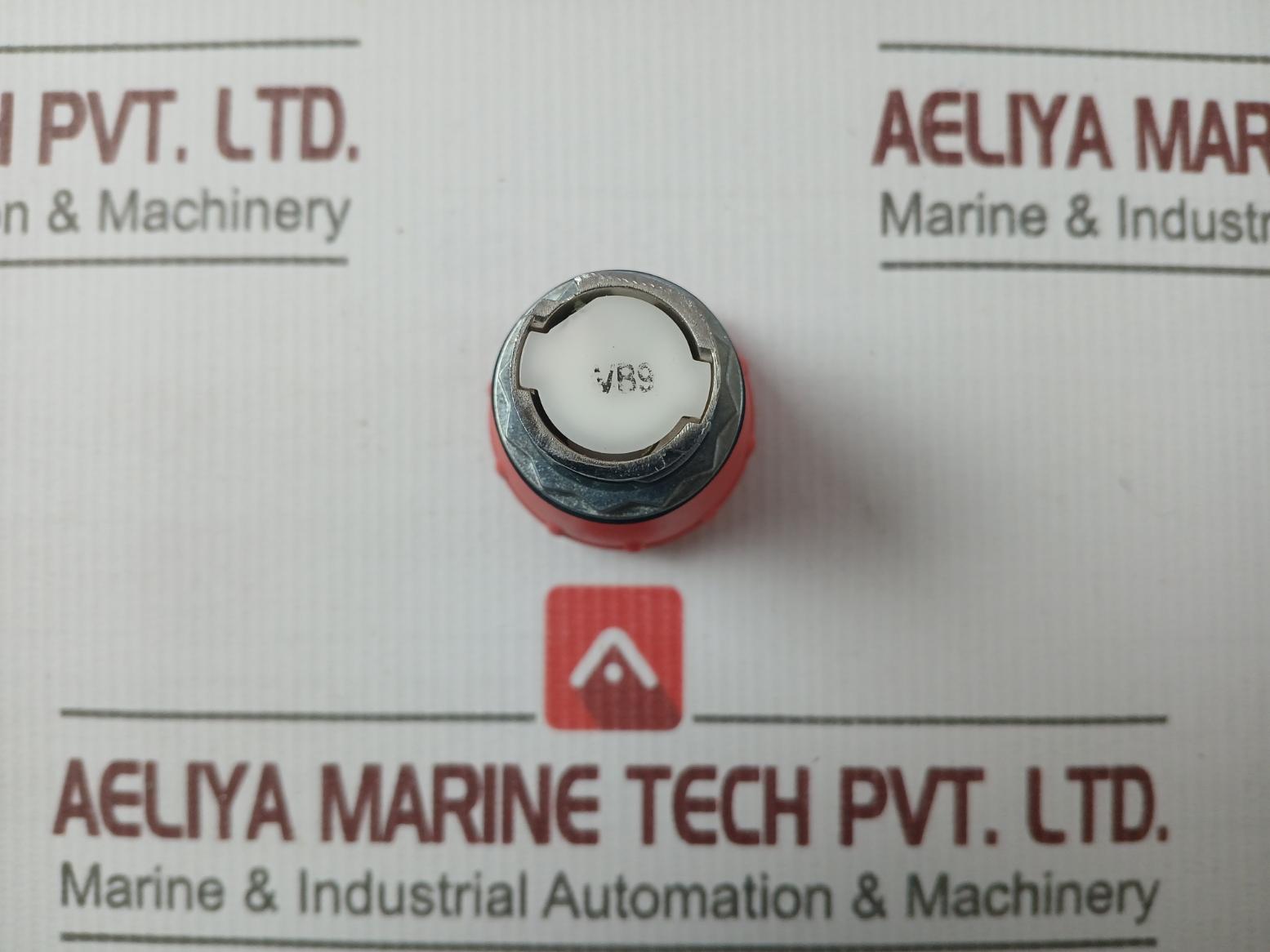 Allen-bradley 800Fm-mt44 Non-illuminated Mushroom Operator Twist-to-release