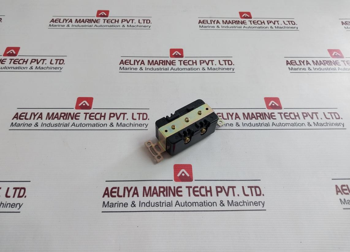 American Denki 3110D Wire Grounding Duplex Receptacle 15A-125V