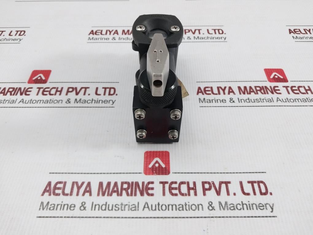 Amot-Pneumatic-Space-Saver-Indicating-Relay-2400m-In-New-1