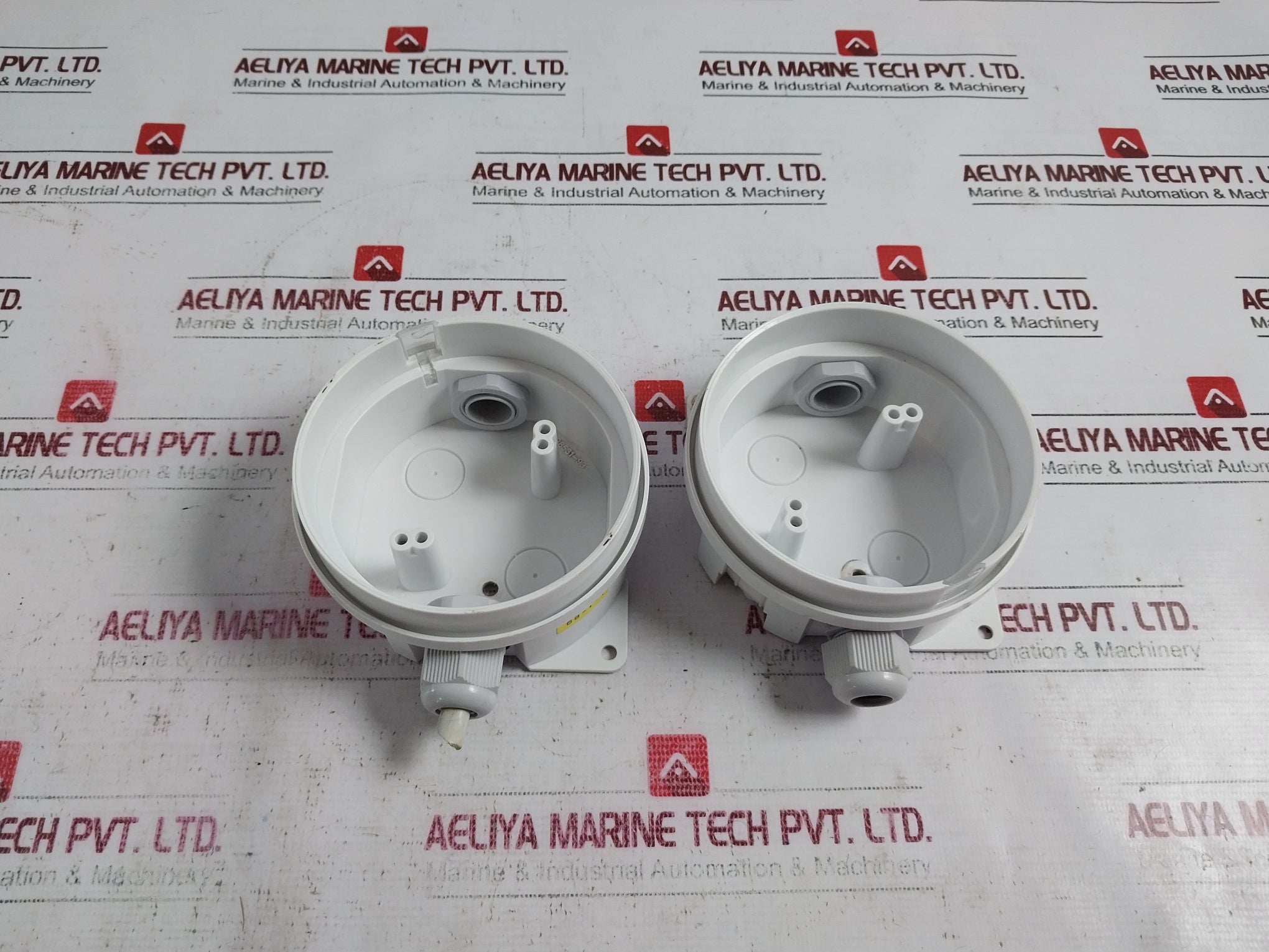 Apollo 38531-931 Deckhead Mounting Box, M20