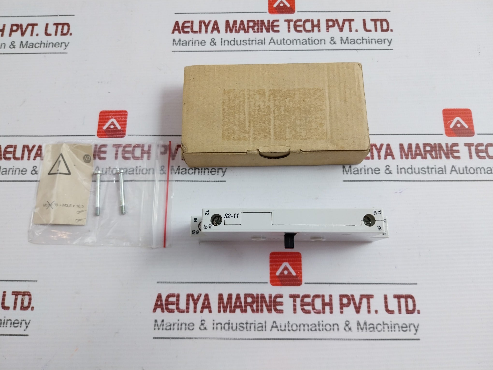Auxiliary Contact Block Allen-bradley Ser: A 600Vac Max., 10A 100-d S2-11