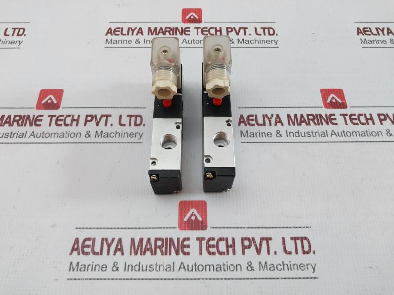 Avc 110v- 3.5w Pneumatic Solenoid Valve 3v210-08 In New Condition