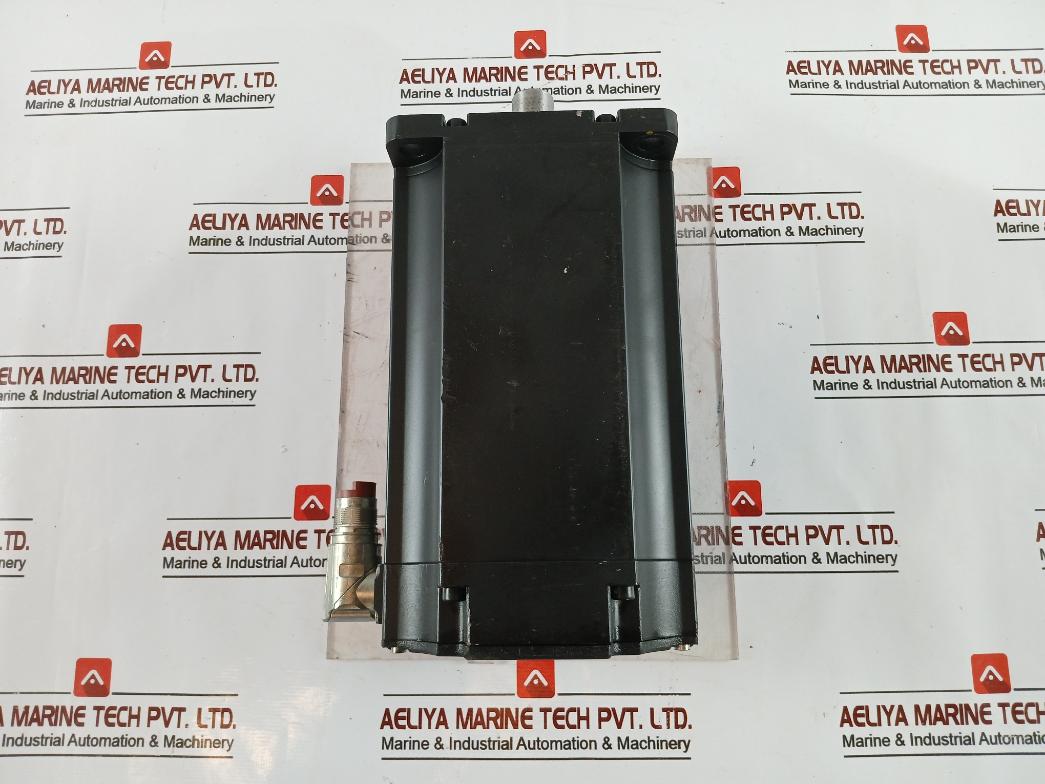 B&amp;R 8Lsa57.Db030S100-3 Synchronous Motor M3B41403838 Ip64 0.00Nm Rev C8