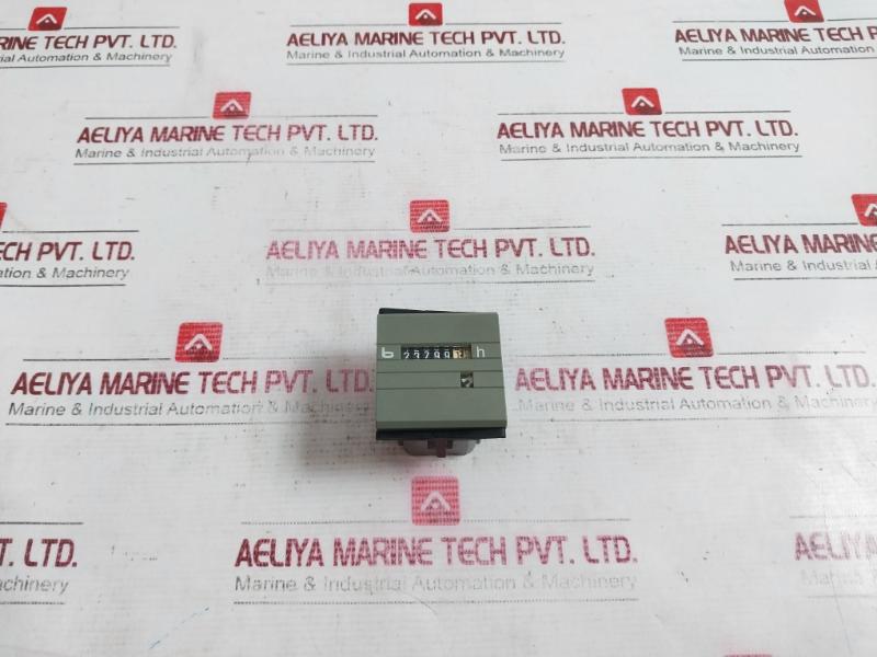 Bauser 629 631 Hour Meter 10-80Vdc Used