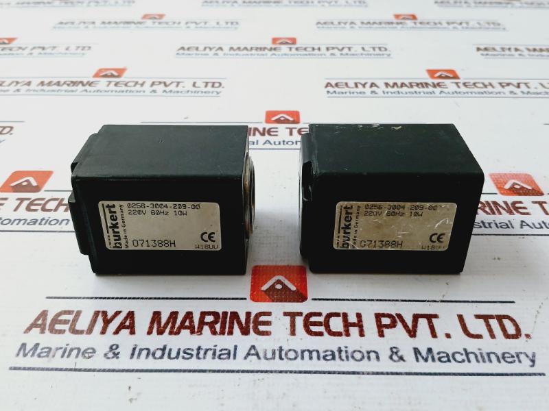 Burkert 0256-3004-209-00 2/2-way Solenoid Valve 220V 60Hz 10W 071388H