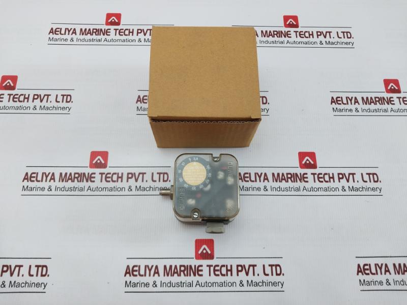 By Dungs Pressure Switch  For Gases And Air Ip54 , Gw 50 A4