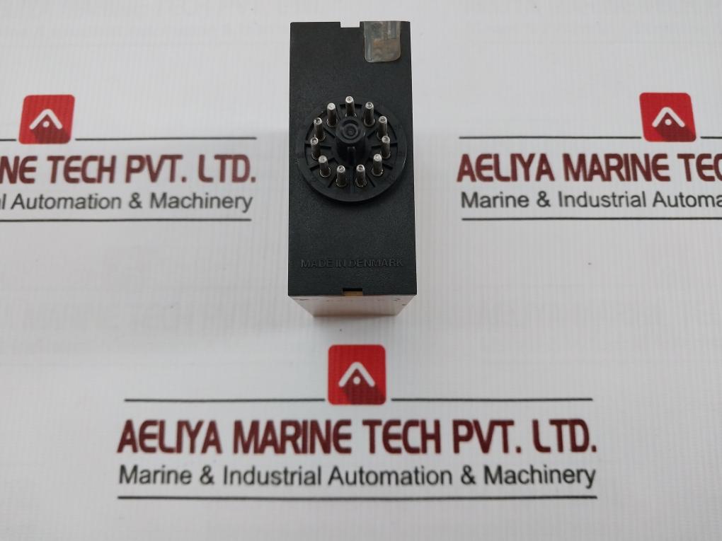 S103 166 924 Multi-Function Timer 1 To 10 By Carlo Gavazzi
