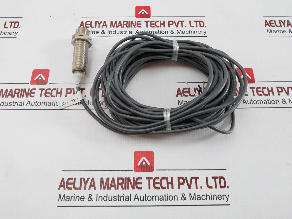 Cylindrical Proximity Sensor 10-Meter 12 To 24vdc  E2a-M18ls08-Wp-B3 By Omron - New