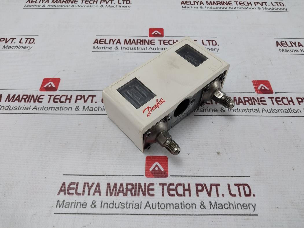 Danfoss Kp15 Pressure Switch Pb 17 Bar/Mwp 245 Psig A0003-01