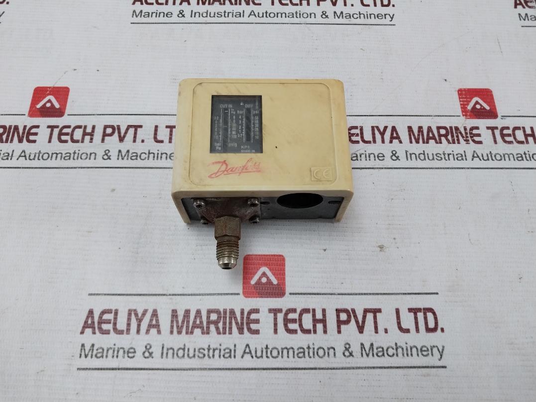 Danfoss Kp1 Pressure Switch Pb 17 Bar/Mwp 245 Psig Ac 15 10A