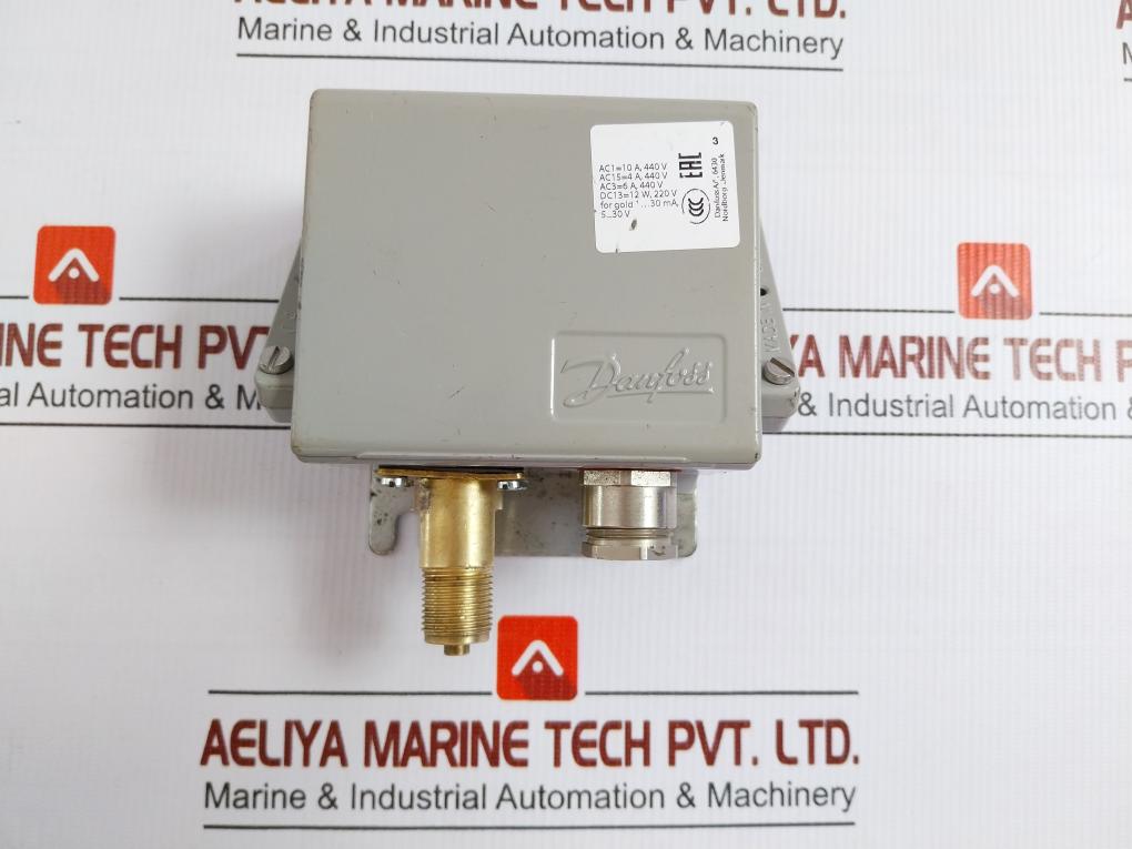 Danfoss Pressure Switch Ip67 0.85 To 2.5 Bar Kps 37